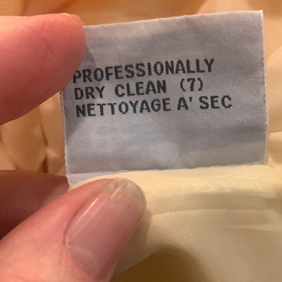 VINTAGE MEMBERS ONLY YELLOW JACKET - Picture 15 of 15